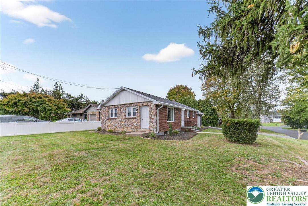 1305 Statten Avenue - Photo 4 of 20