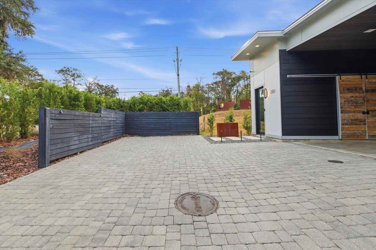 2351 Lake Hall Rd - Photo 4 of 49