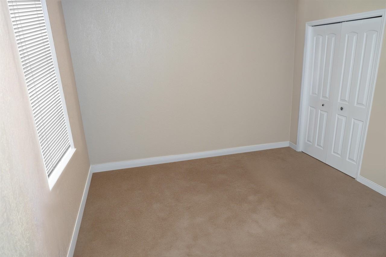 8443 W Sandalwood Dr - Photo 5 of 13