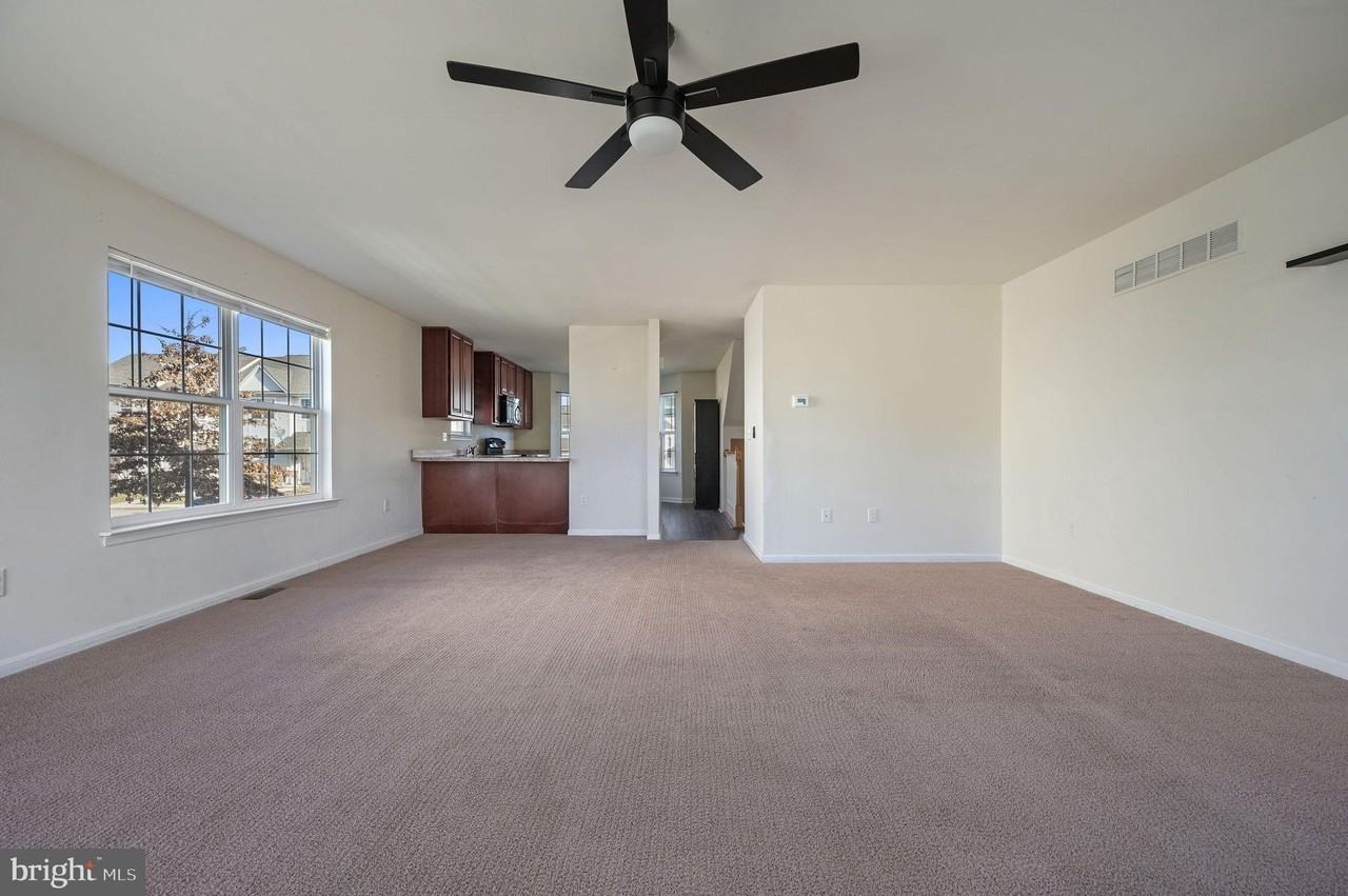 340 Tribbitt Street - Photo 7 of 20