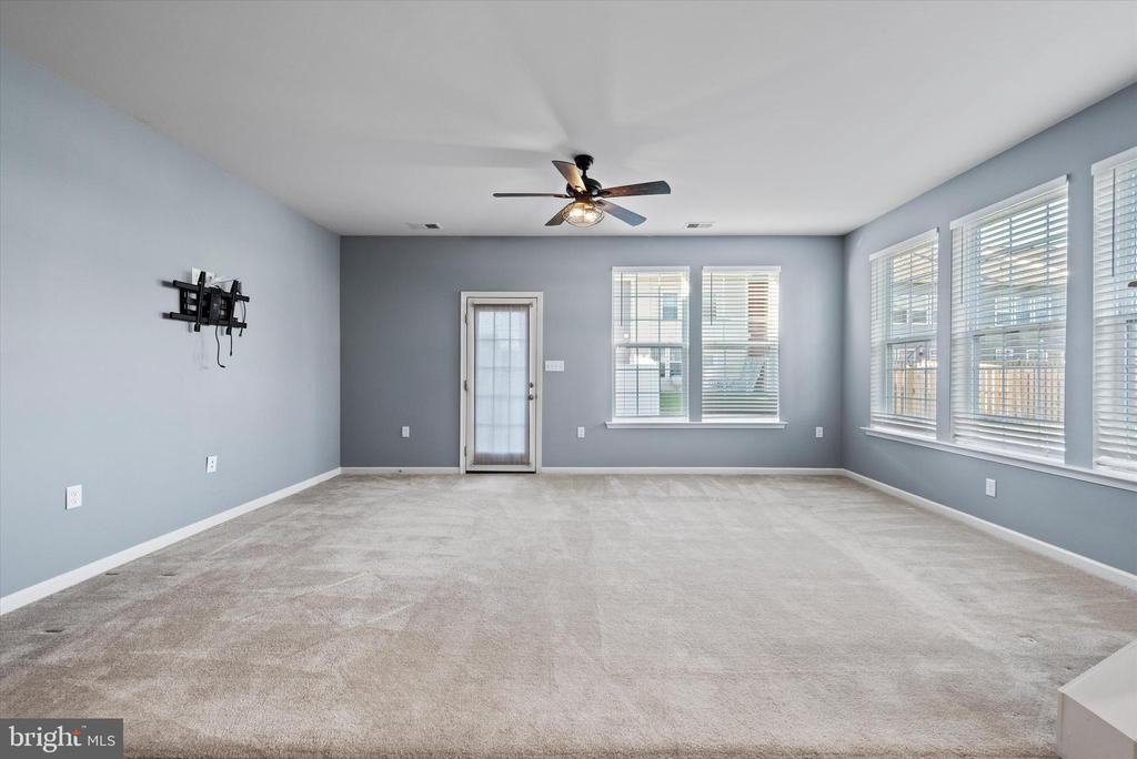 32 Healey Court - Photo 7 of 32