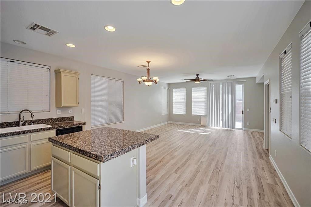 10966 Positano St - Photo 7 of 21