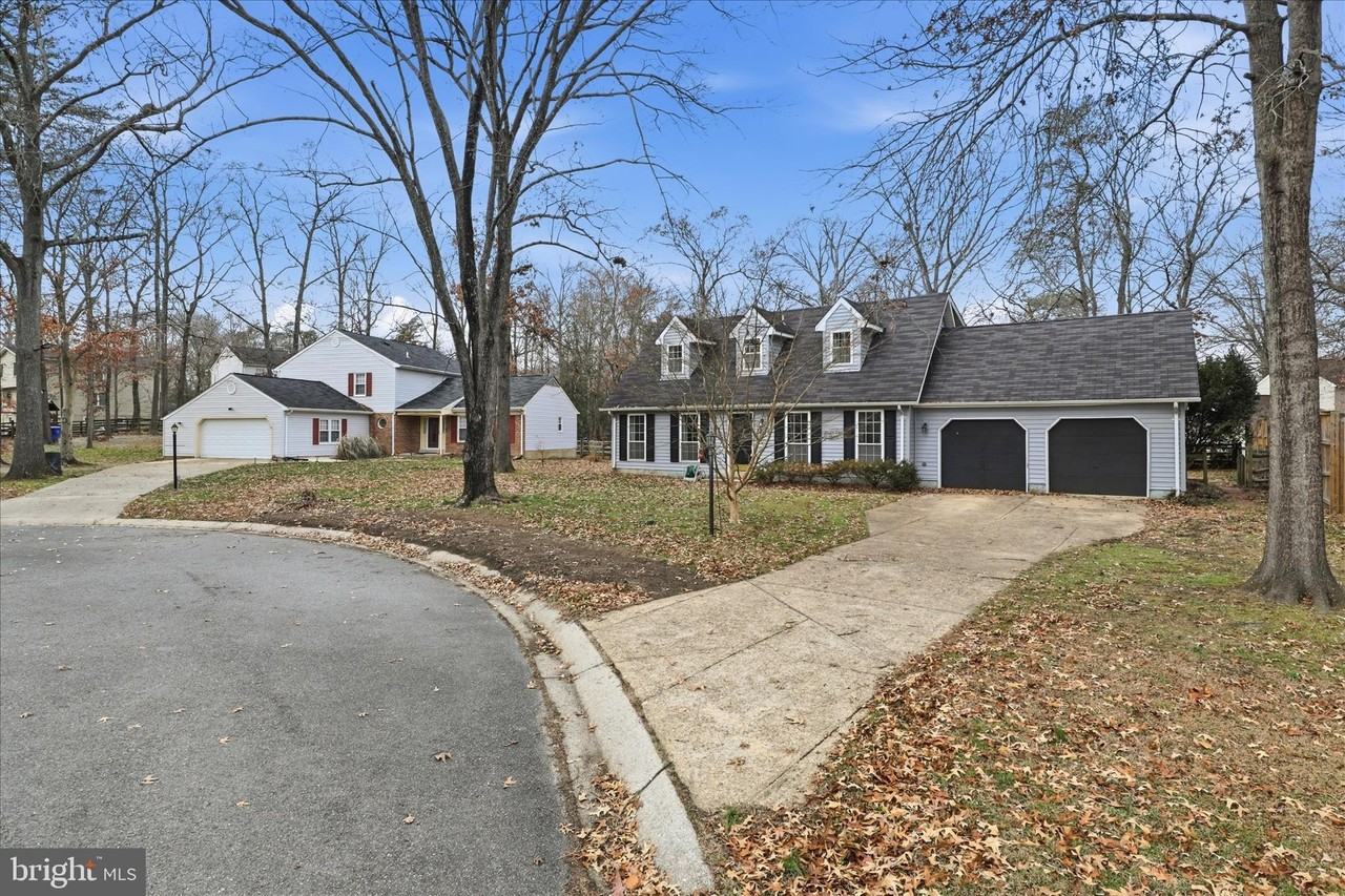 3454 Tamarack Court - Photo 2 of 37