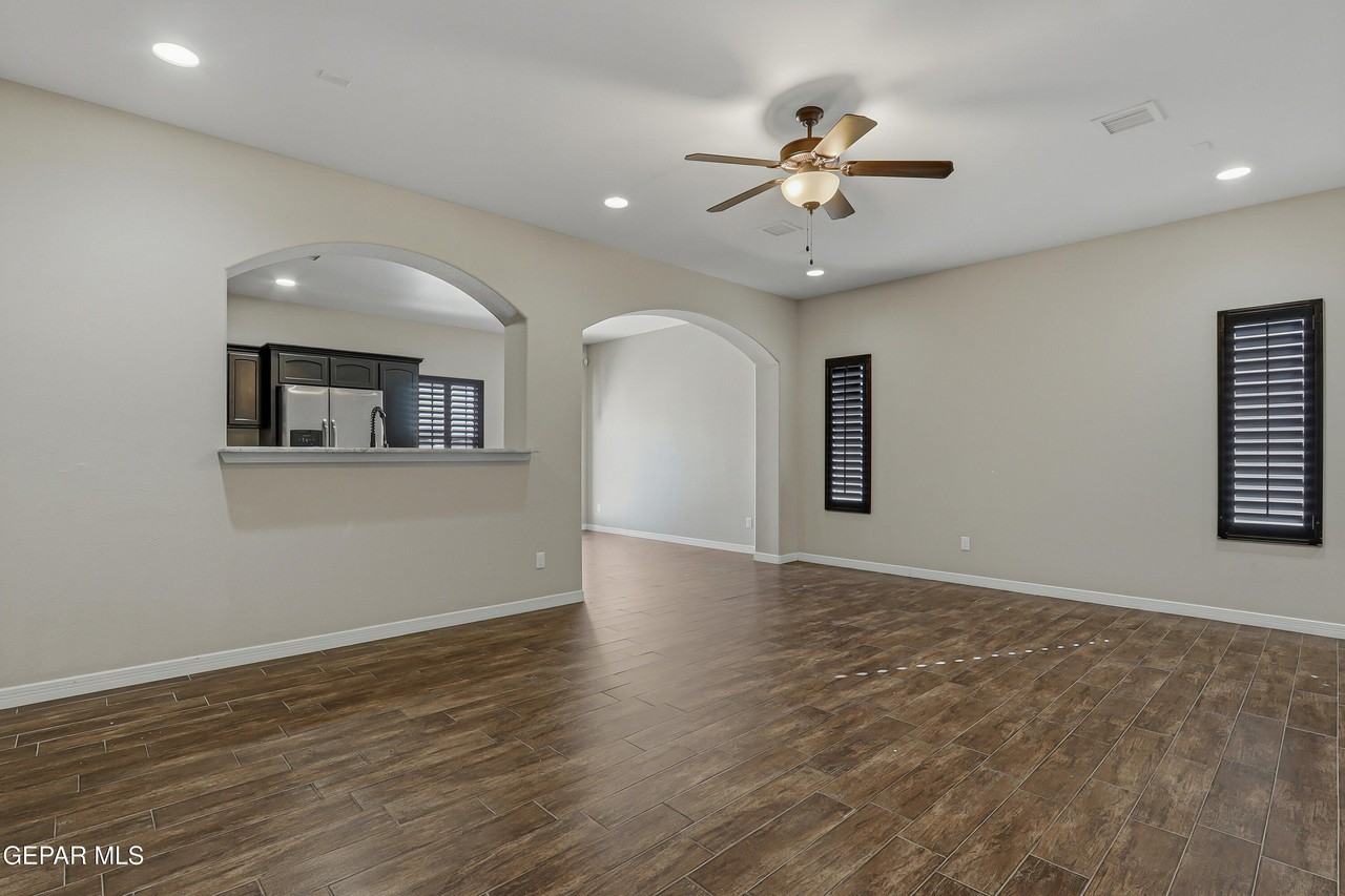 2508 Eastern Sky - Photo 7 of 36