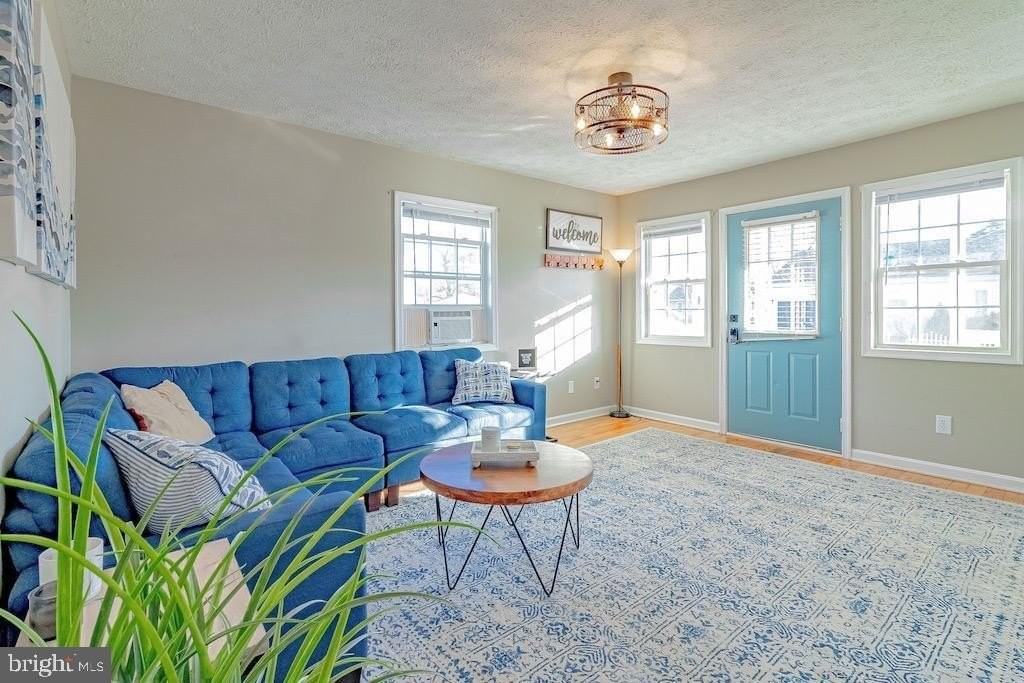 45302 Bloch Avenue - Photo 4 of 15