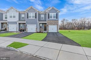 featured image of 38 Perigrine Way