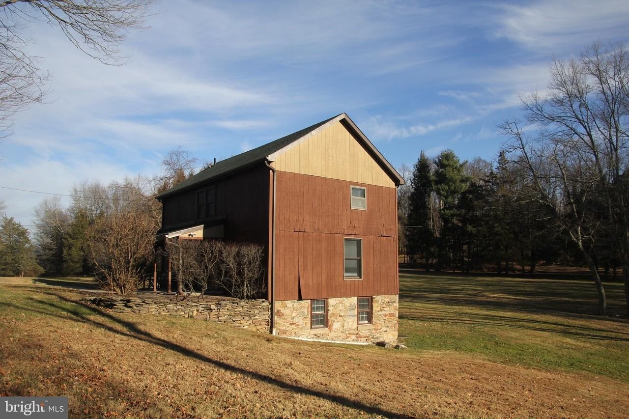 48 Poor Farm Road - Photo 3 of 34