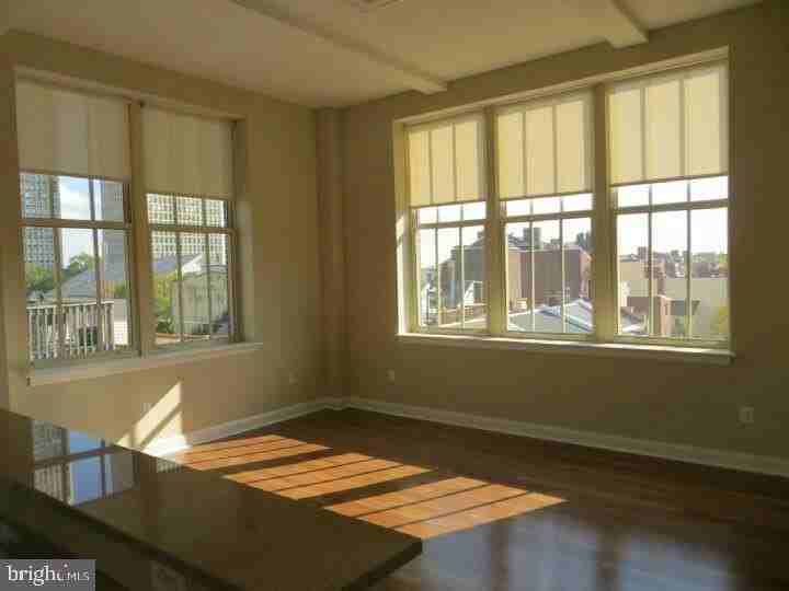 312-22 Walnut St Unit 102 #102