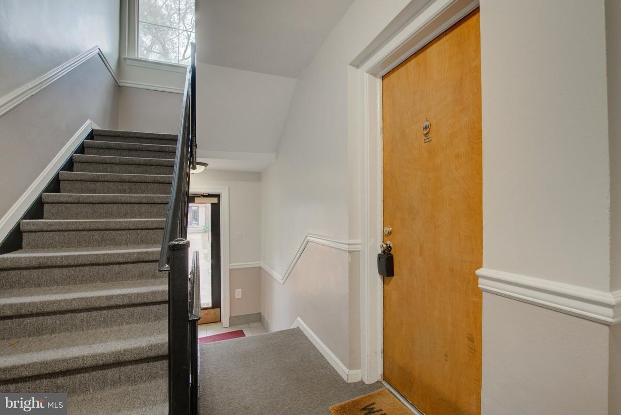 2100 North Scott Street #101 - Photo 3 of 23