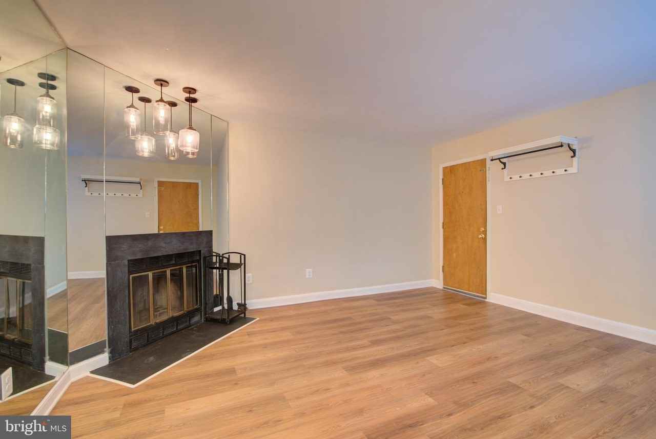 2100 North Scott Street #101 - Photo 4 of 23