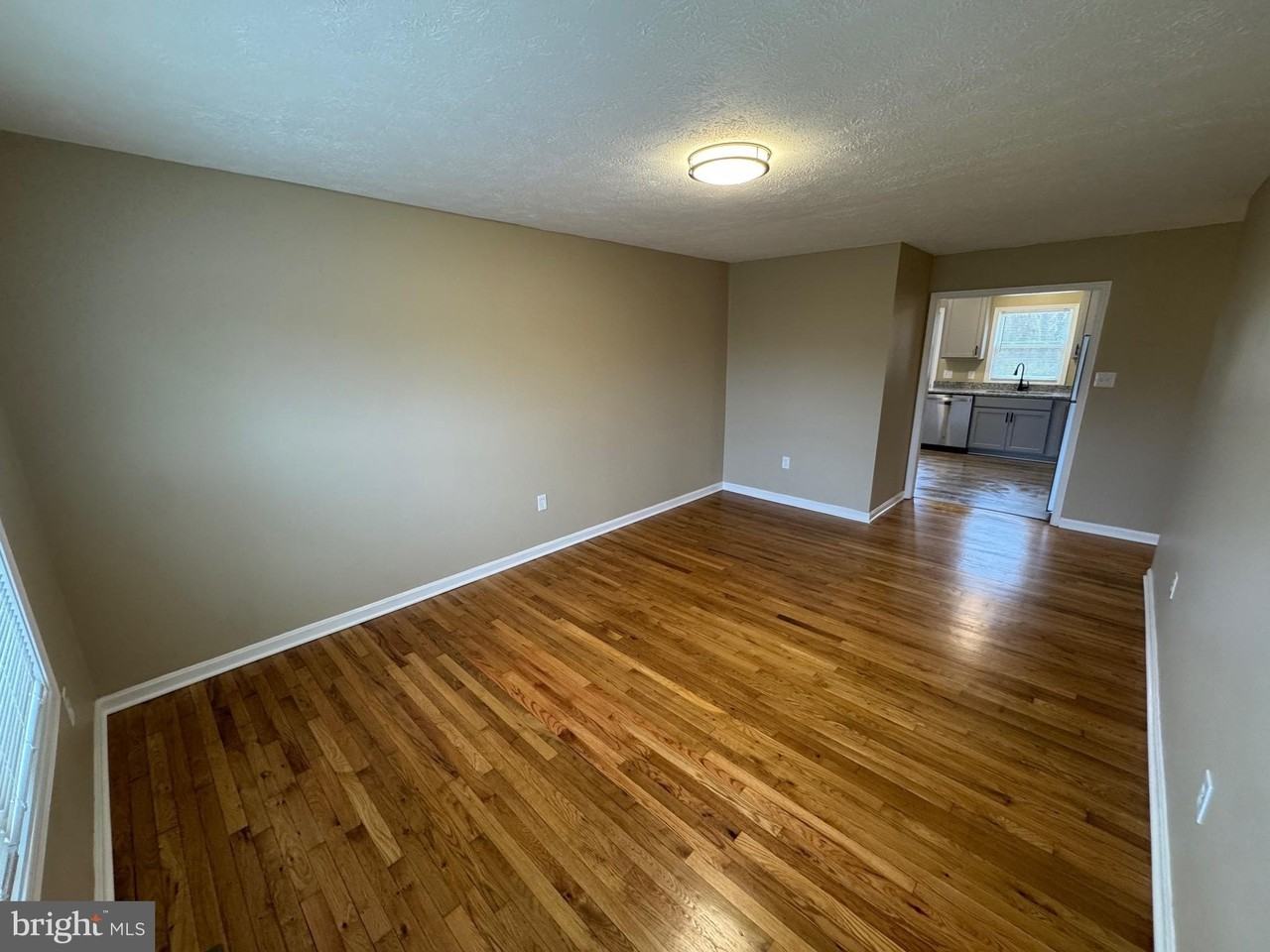 127 Longstreet Avenue - Photo 2 of 18