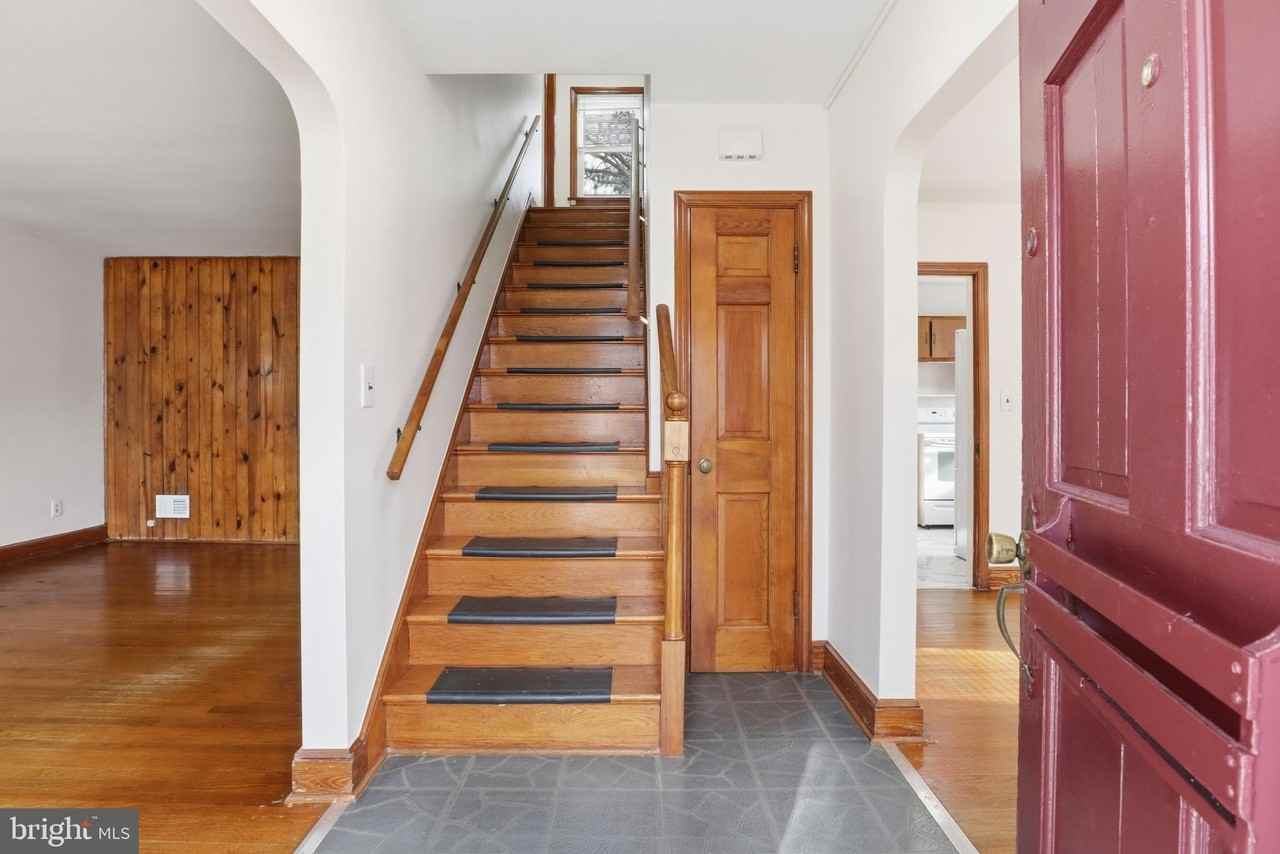 13411 Woodbridge Street - Photo 2 of 30