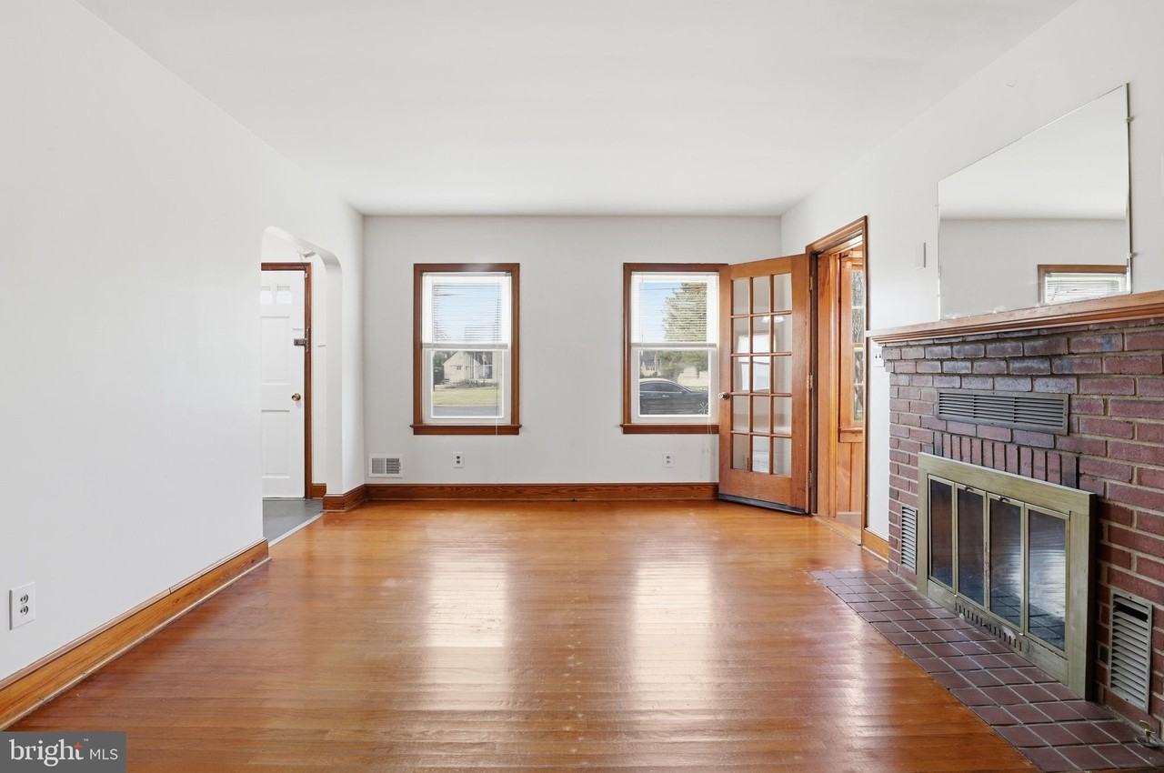 13411 Woodbridge Street - Photo 5 of 30