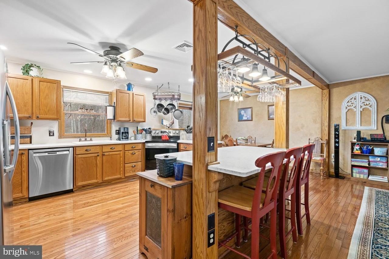 1573 Garrisonville Road - Photo 4 of 50