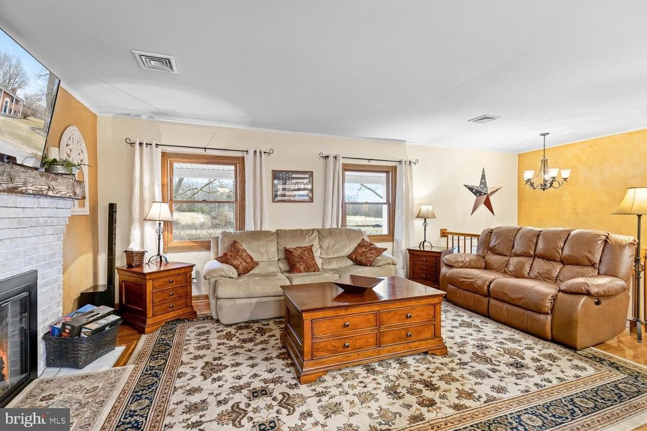 1573 Garrisonville Road - Photo 6 of 50