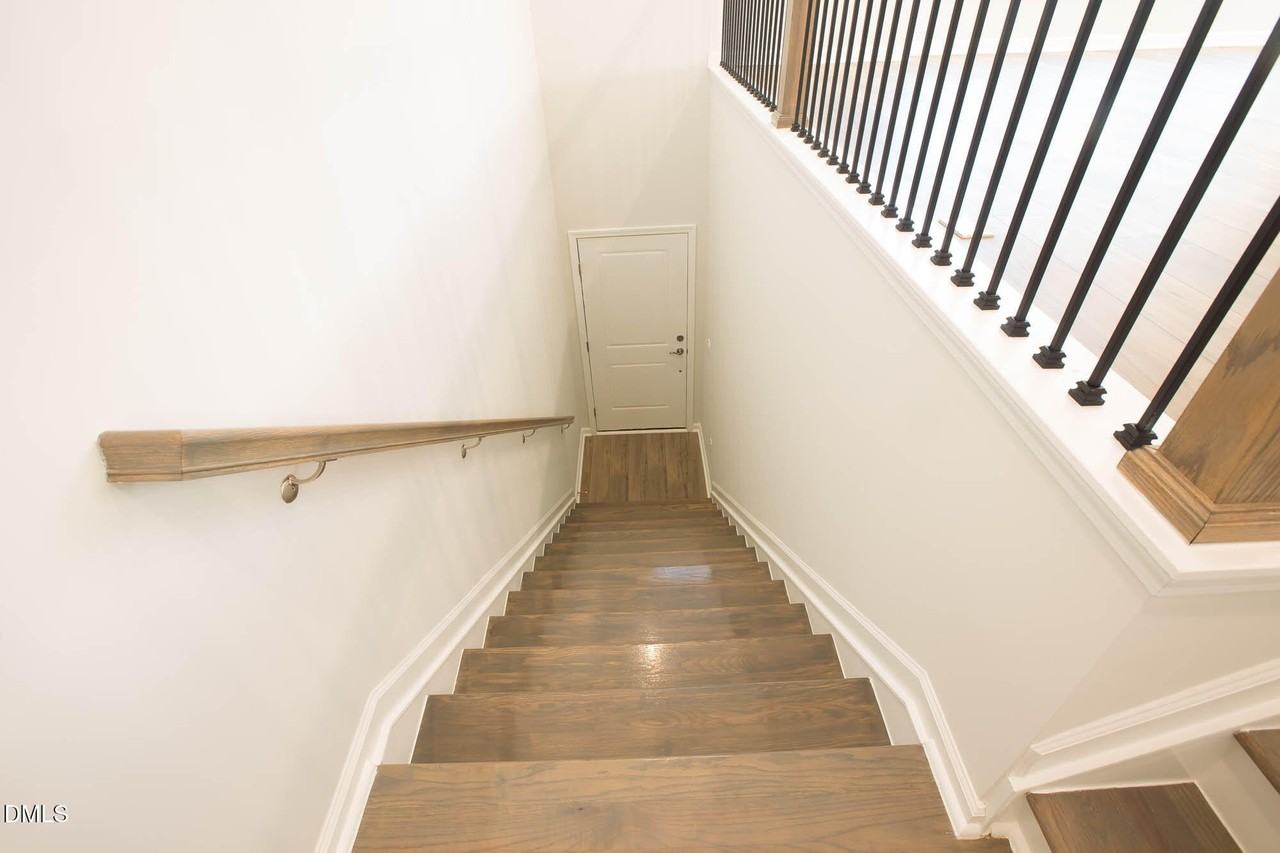 765 Larkspur Bowl Way - Photo 5 of 25