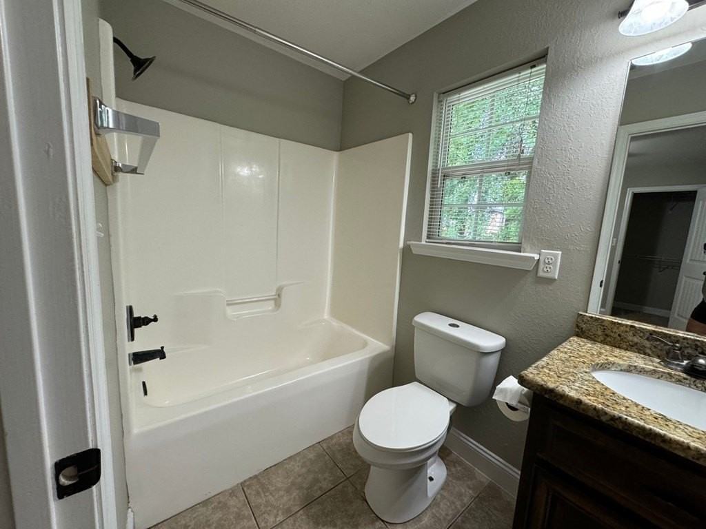 5030 Pearl Davis Road - Photo 7 of 11