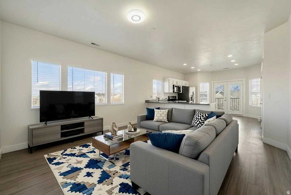 13528 S Venicia Way Unit 9 #9 - Photo 3 of 23