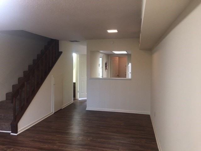 200 Woody Rd Apt 44 #32 - Photo 5 of 10