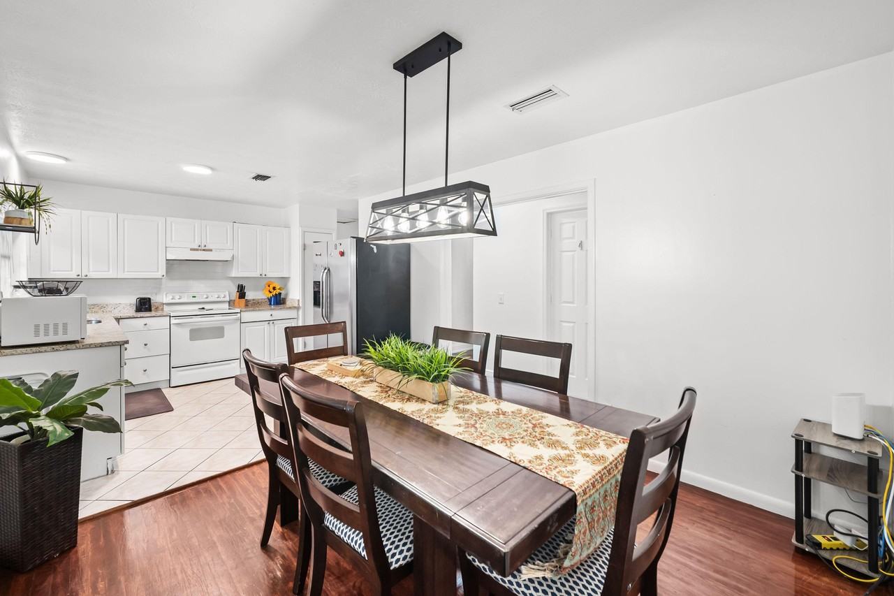 Perrine Drive - Photo 6 of 28