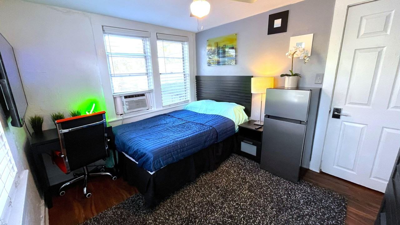 North Keech Street - Photo 7 of 27