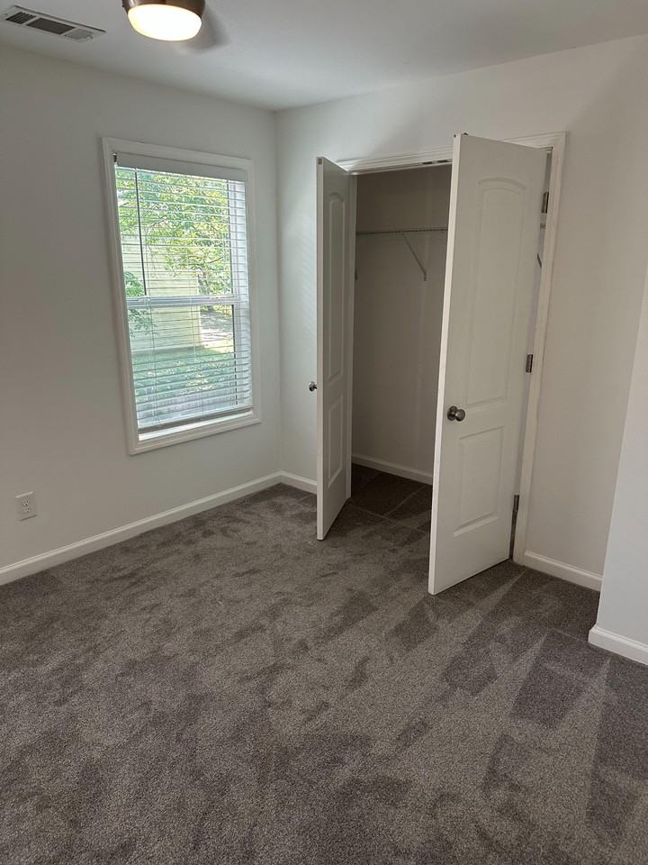 Mcdaniel Street Southwest - Photo 5 of 9