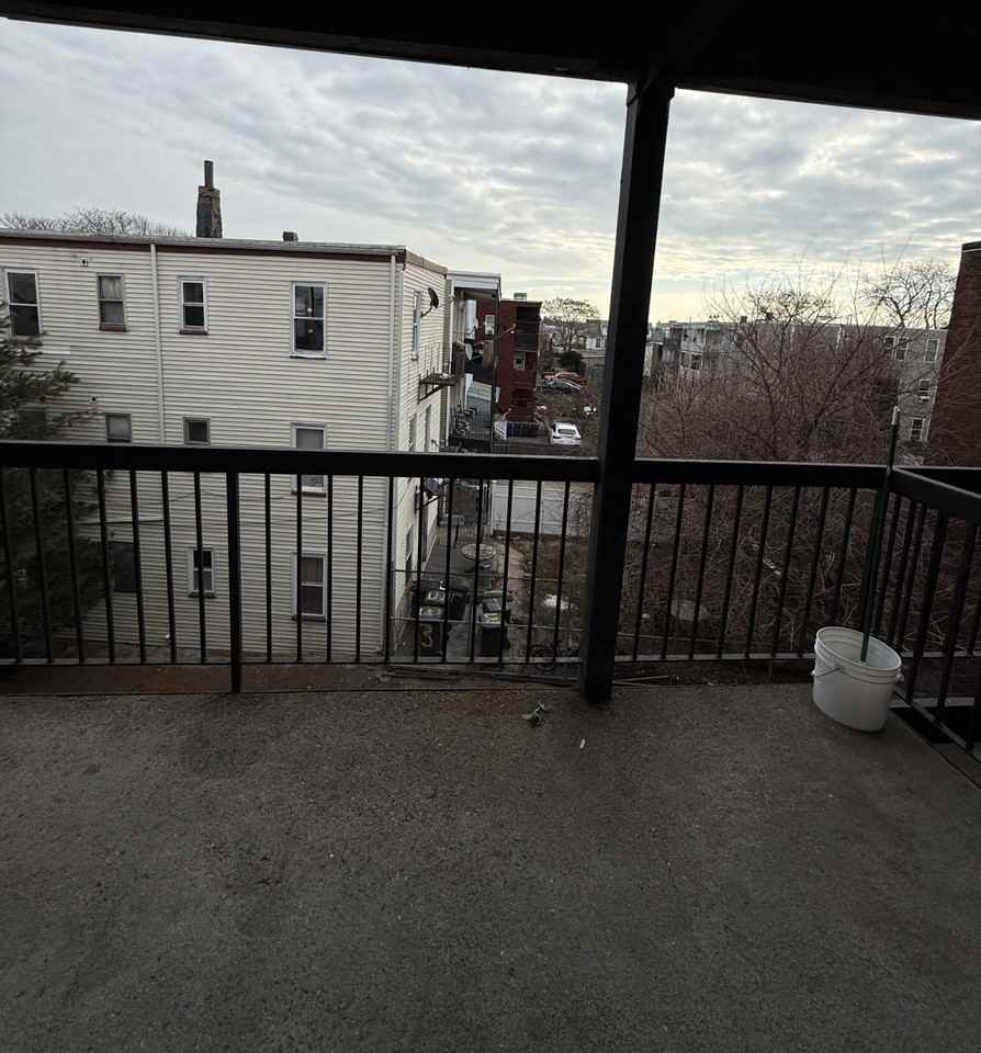 67 Shawmut St #3 - Photo 6 of 12