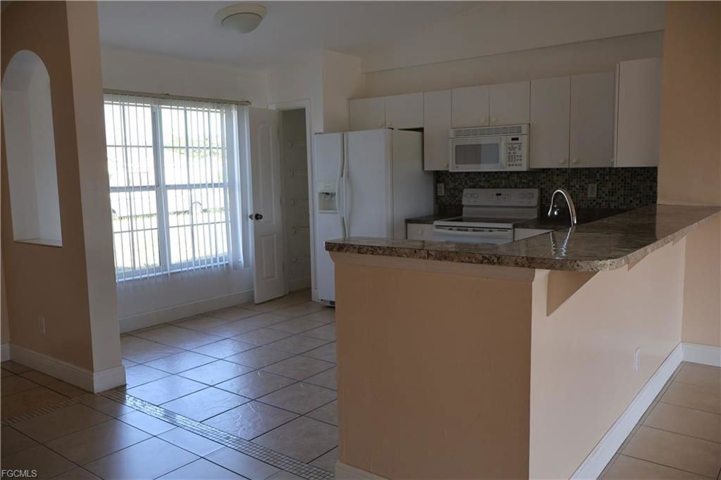 3805 22nd St Sw - Photo 4 of 8