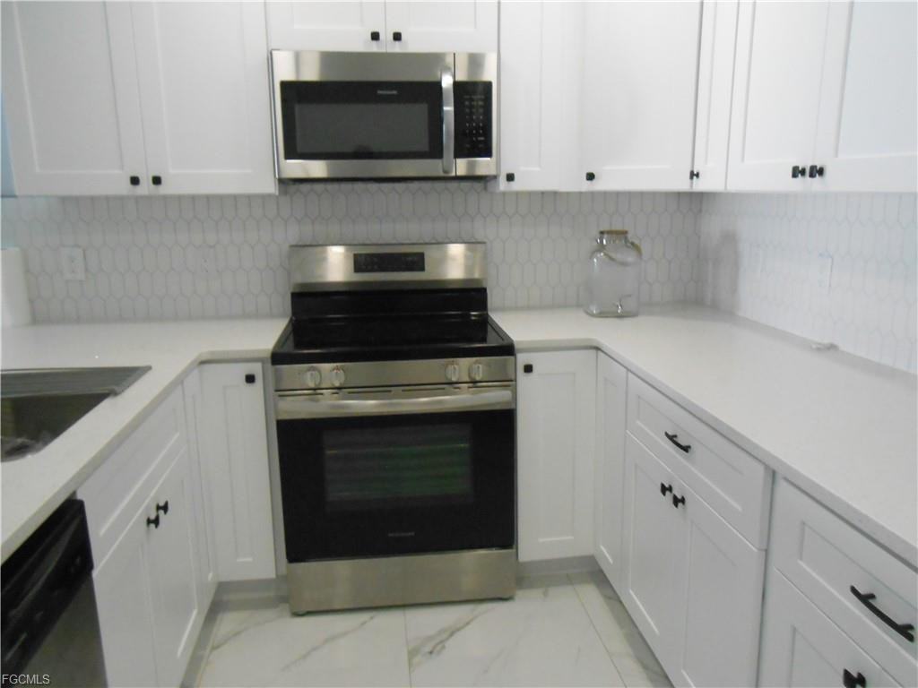 636 Eisenhower Blvd - Photo 3 of 8