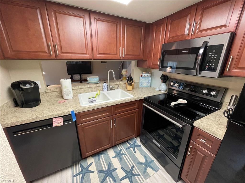 3358 Royal Canadian Trce #3 - Photo 6 of 8