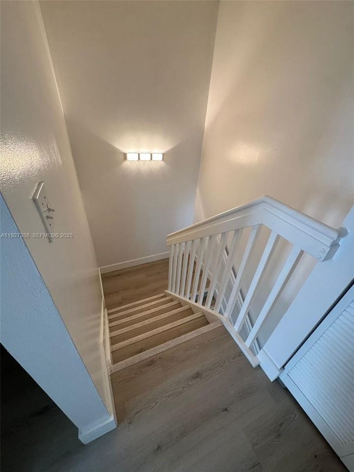 12605 Sw 54th Ct #12605 - Photo 6 of 8