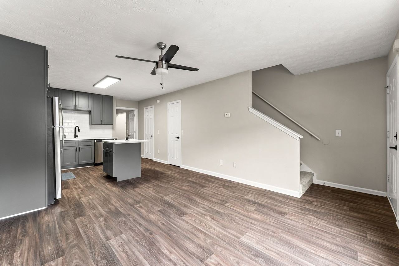 124 2nd Street - Photo 4 of 34