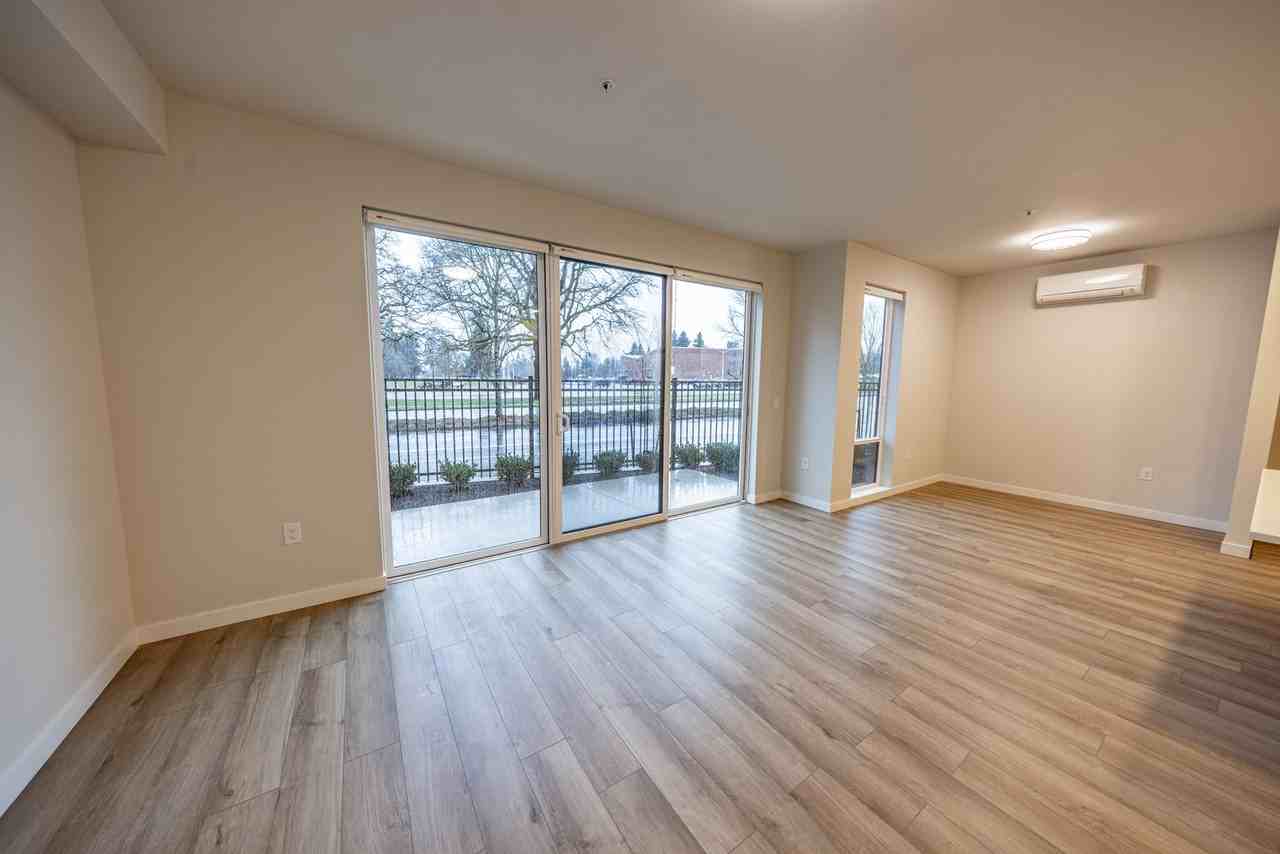 1901 E 11th St #102 - Photo 6 of 19