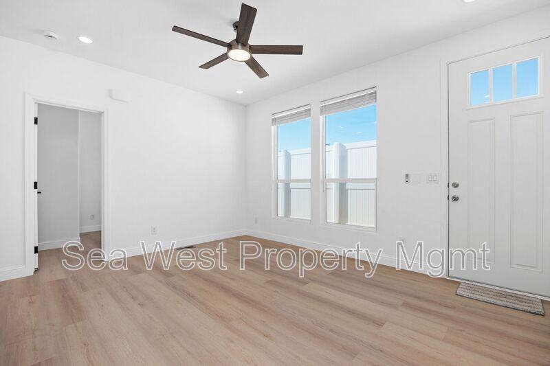 767 Del Riego Ave - Photo 5 of 28