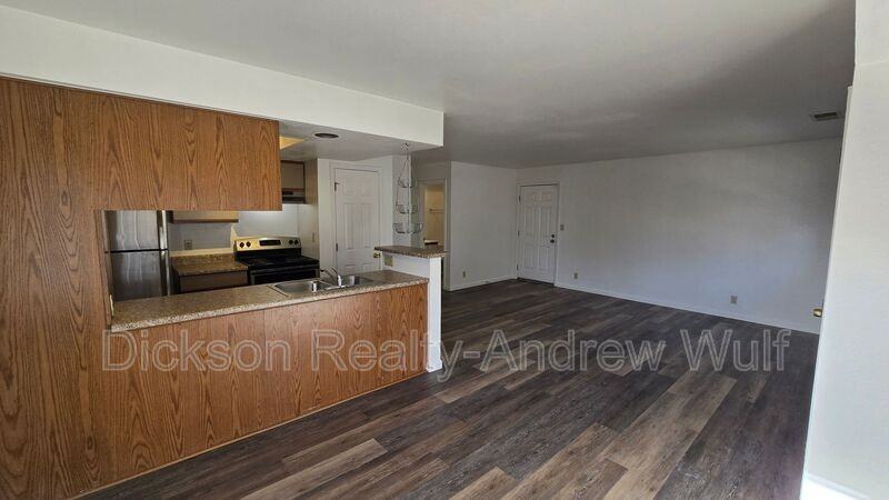 239 Cheney St #D - Photo 3 of 15