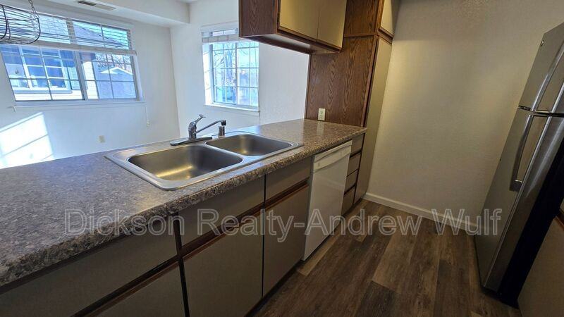 239 Cheney St #D - Photo 6 of 15