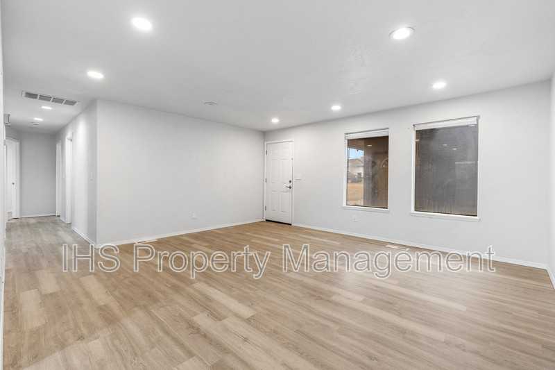 3714 W 16th Pl - Photo 6 of 17