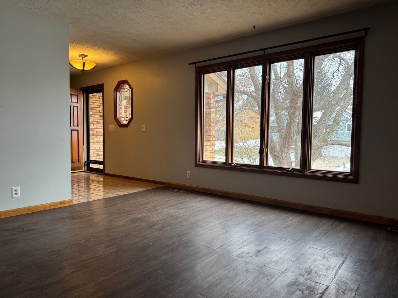 15412 Shirley St - Photo 6 of 47