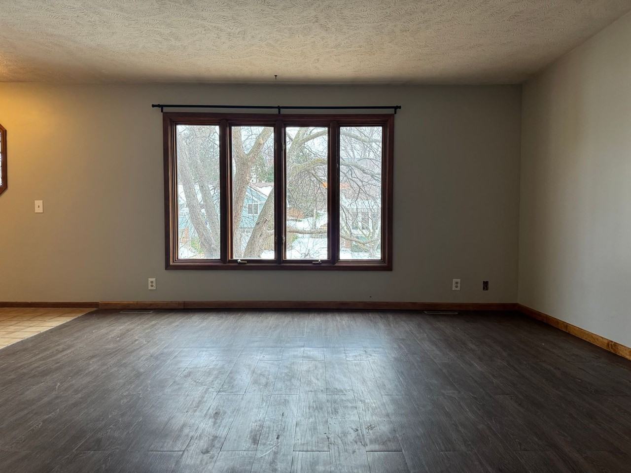 15412 Shirley St - Photo 7 of 47