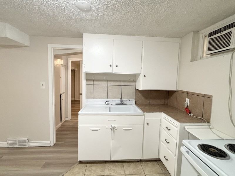 416 West Cornell Drive - Photo 4 of 20