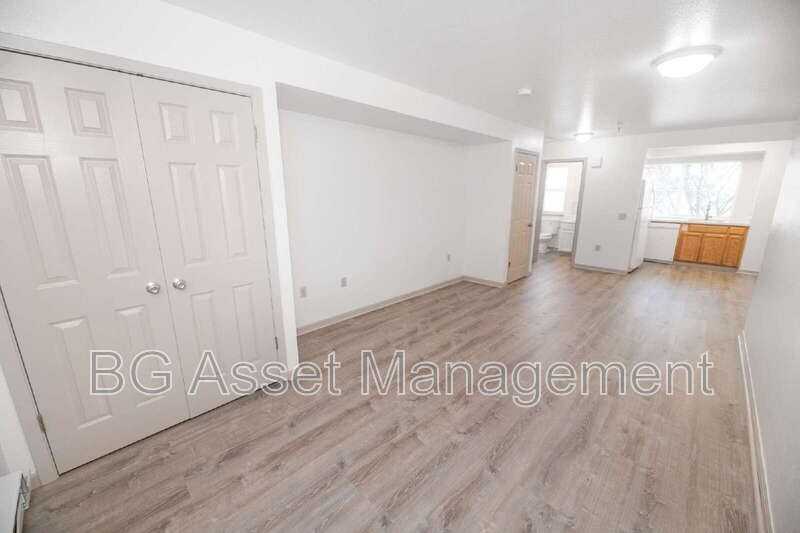 701 San Pablo Avenue #6 - Photo 3 of 28