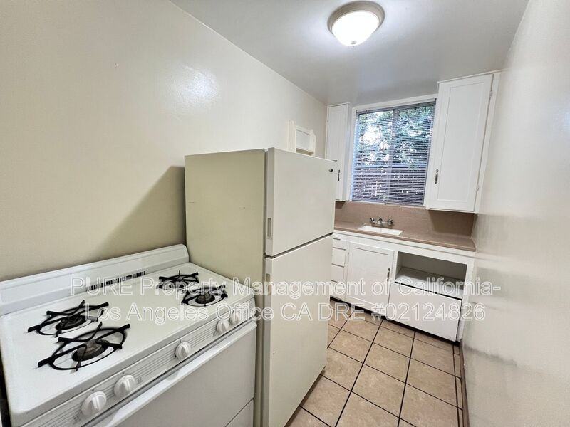 2219 Pacific Coast Hwy #16 - Photo 6 of 9
