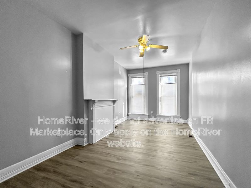 702 Dolphin St #1 - Photo 5 of 19