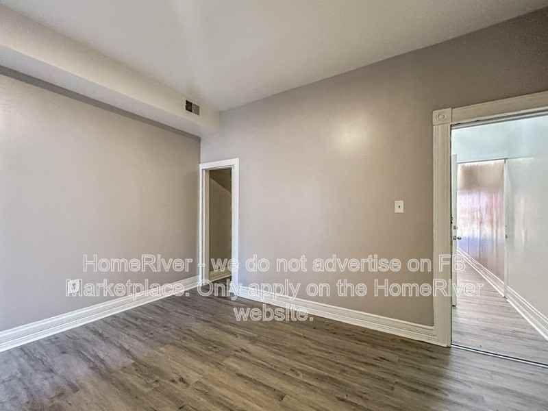 702 Dolphin St #2 - Photo 3 of 16