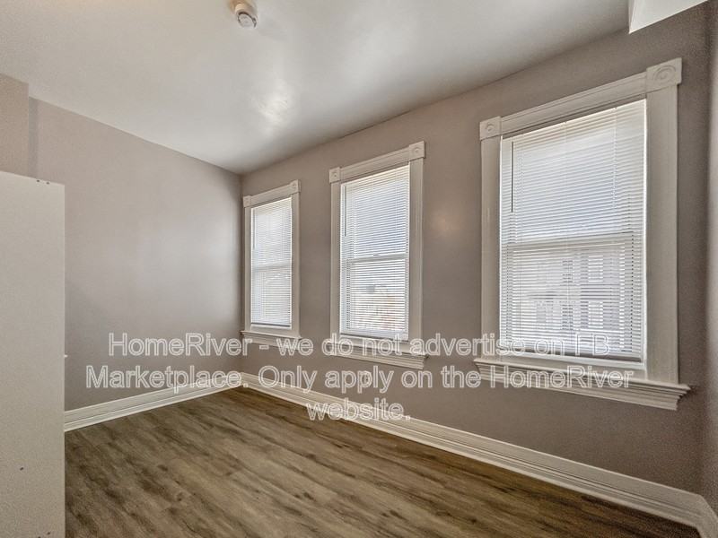 702 Dolphin St #2 - Photo 7 of 16
