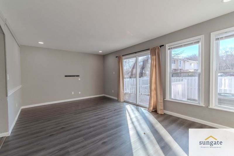 4254 Cayuga Road - Photo 3 of 42