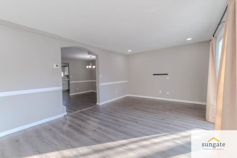 4254 Cayuga Road - Photo 4 of 42