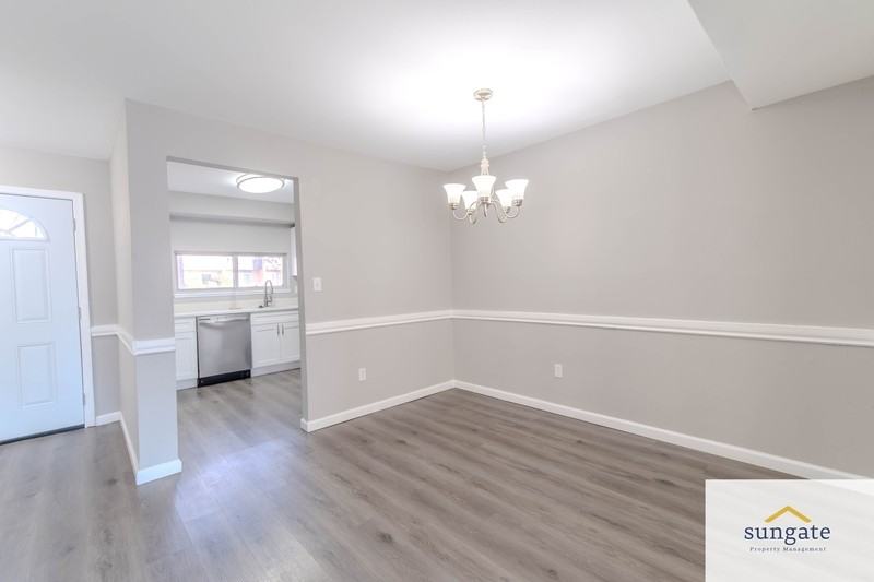 4254 Cayuga Road - Photo 7 of 42