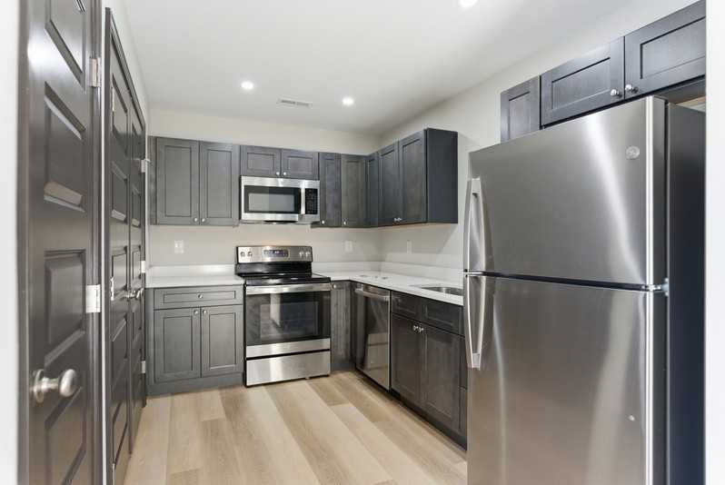 102 Delaney Way - Photo 3 of 10