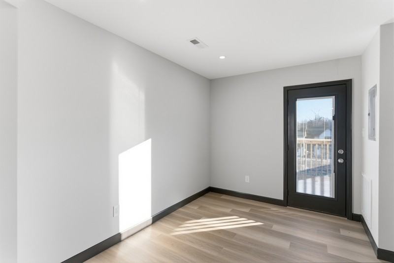 102 Delaney Way - Photo 6 of 10